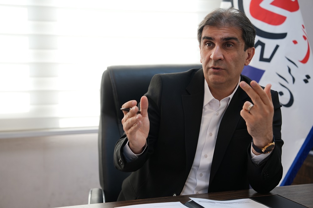 رئیس جمهور دستور توقف اجرای فراخوان مالیات برارزش افزوده در دی ماه را عملیاتی کند