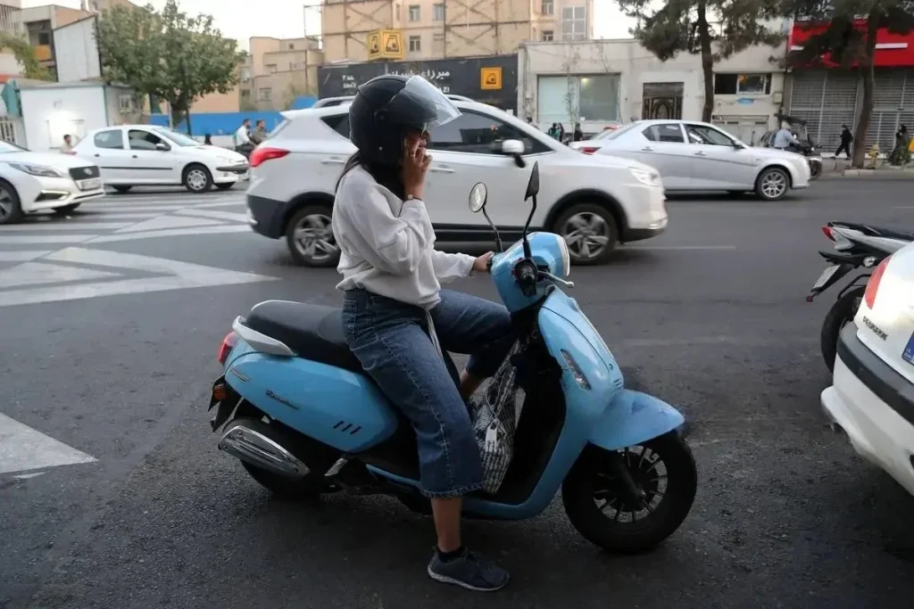 دام گواهینامه برای دختران موتورسوار؛ هشدار جدی رییس اتحادیه